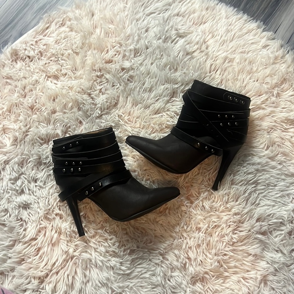 Black Heels SZ 6.5